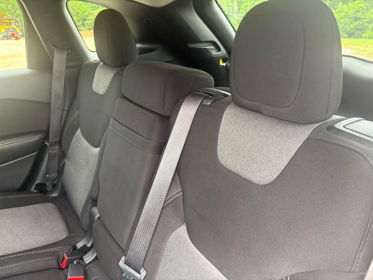 Jeep Cherokee 4WD 4dr Sport 2016