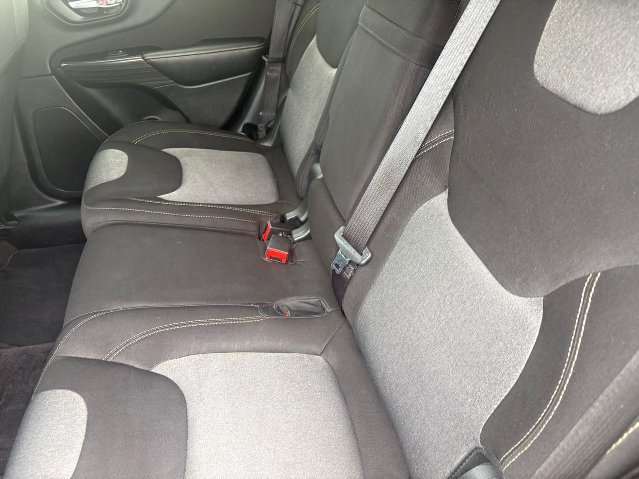 Jeep Cherokee 4WD 4dr Sport 2016