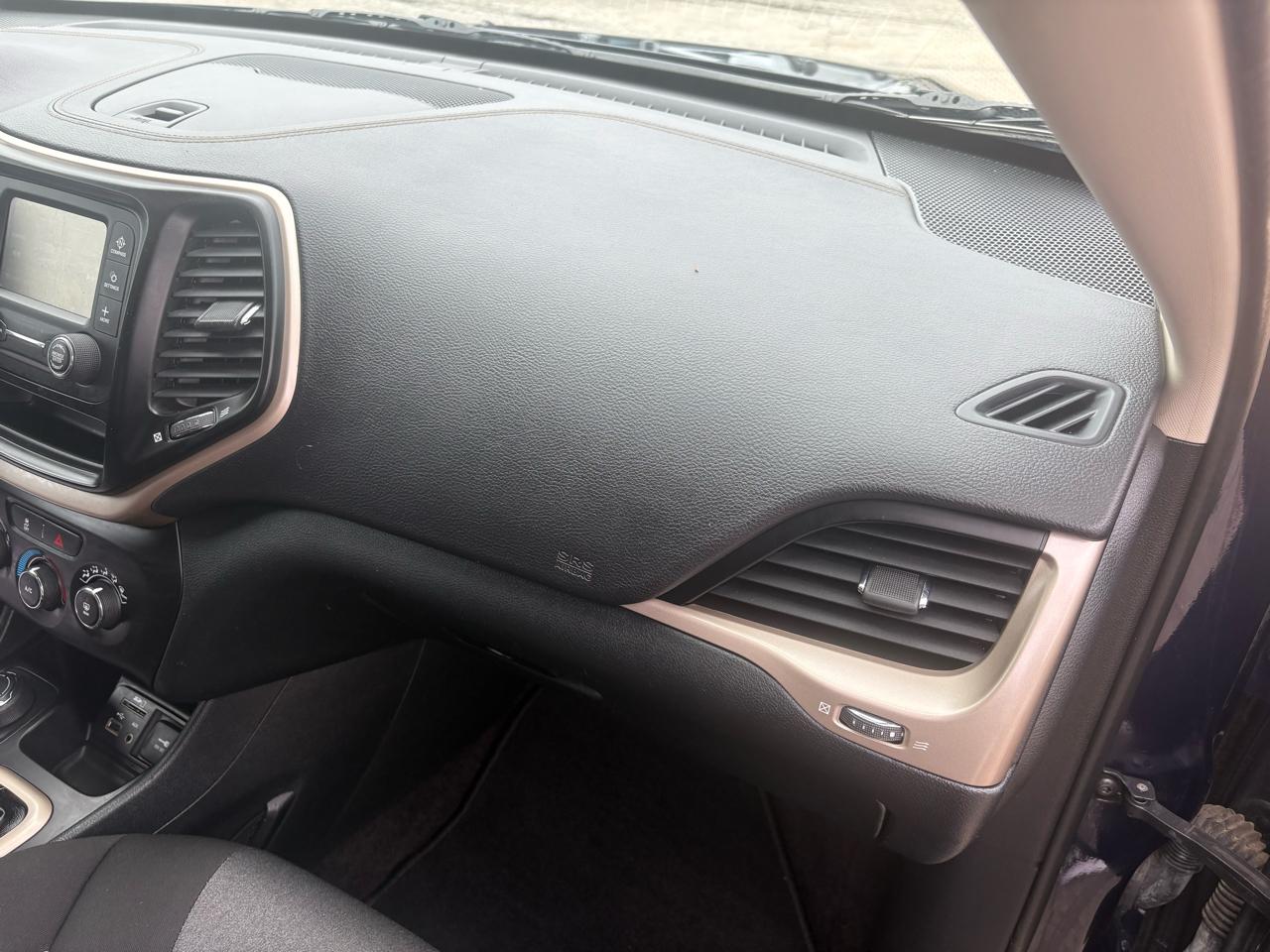 Jeep Cherokee 4WD 4dr Sport 2016