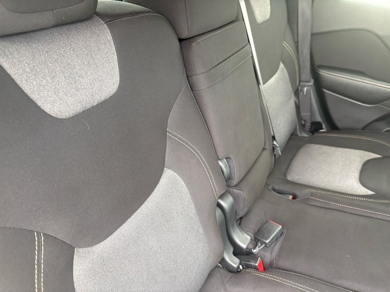 Jeep Cherokee 4WD 4dr Sport 2016