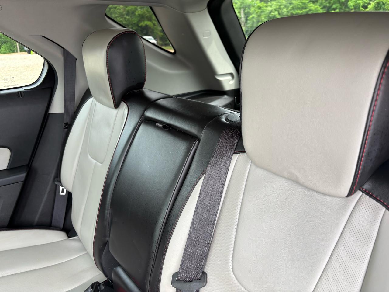 Chevrolet Equinox AWD 4dr LT w/2LT 2011