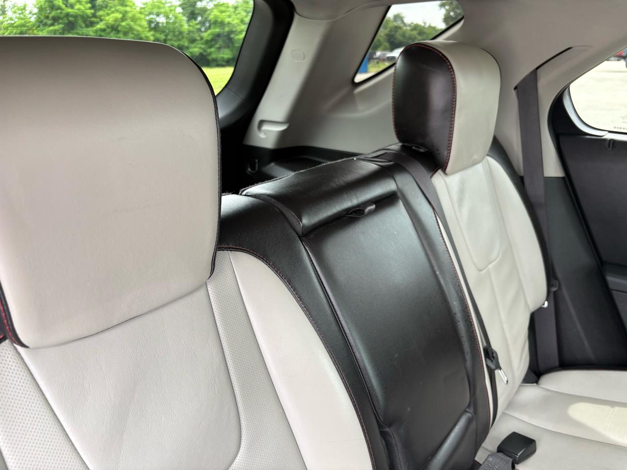 Chevrolet Equinox AWD 4dr LT w/2LT 2011