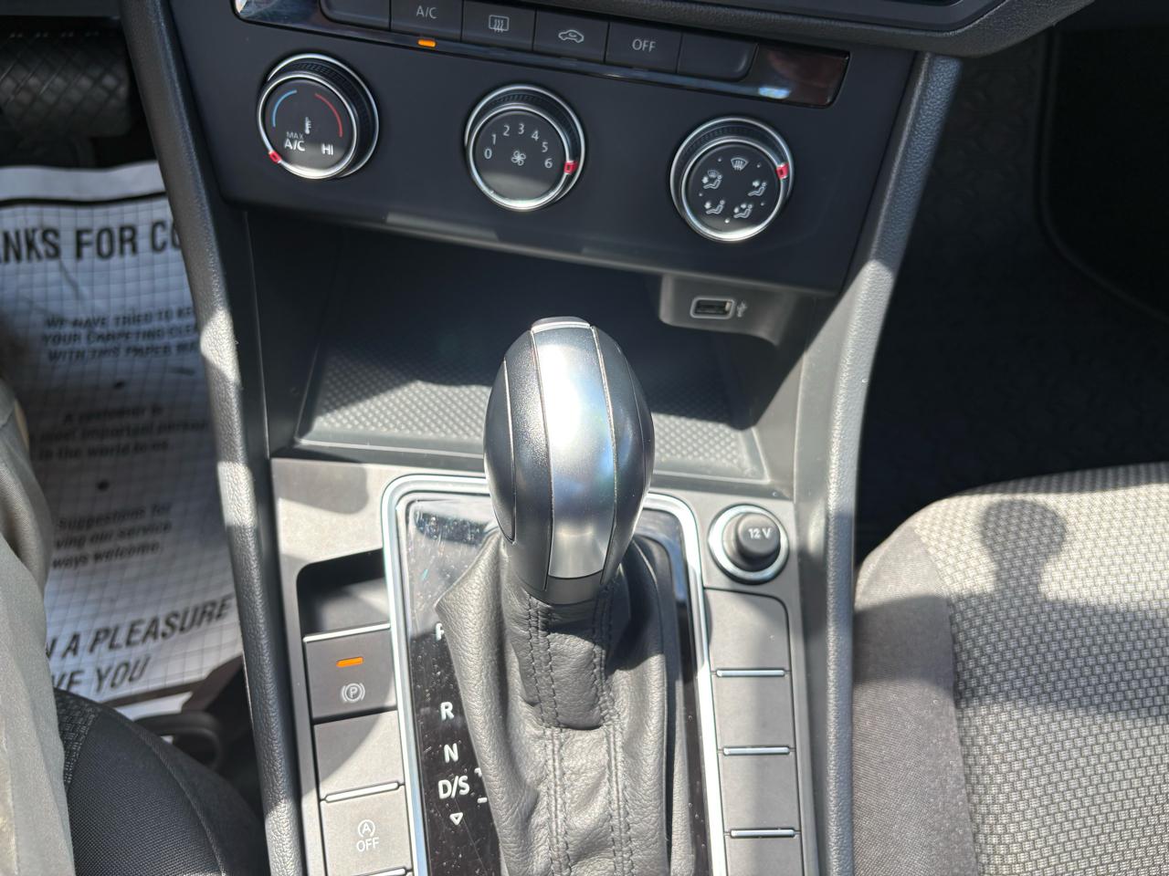 Volkswagen Jetta R-Line Auto w/ULEV 2019