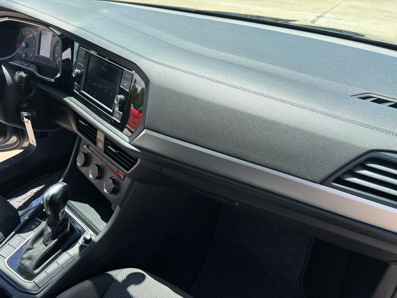 Volkswagen Jetta R-Line Auto w/ULEV 2019