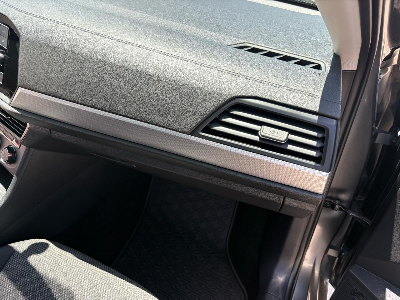Volkswagen Jetta R-Line Auto w/ULEV 2019