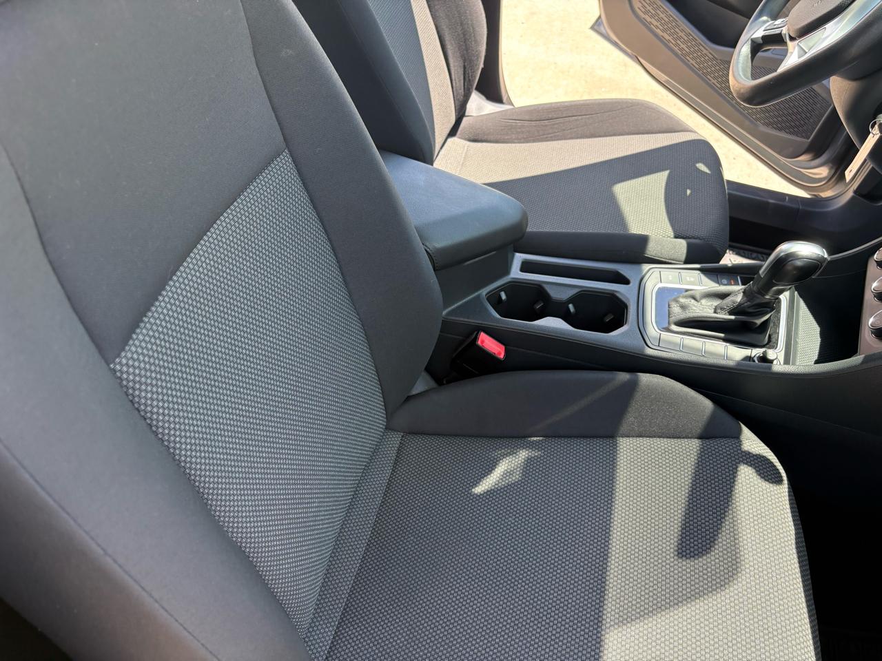 Volkswagen Jetta R-Line Auto w/ULEV 2019