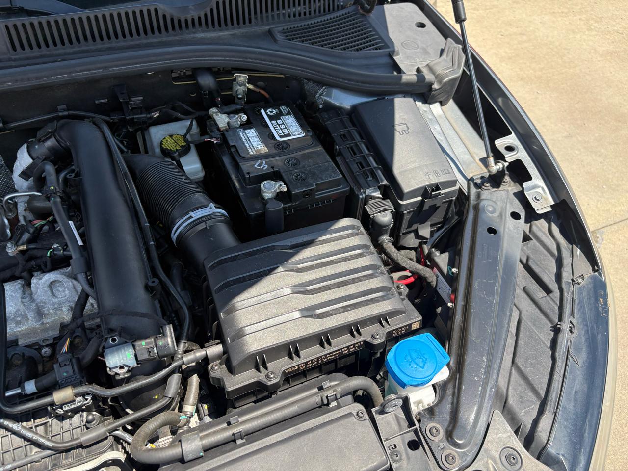 Volkswagen Jetta R-Line Auto w/ULEV 2019