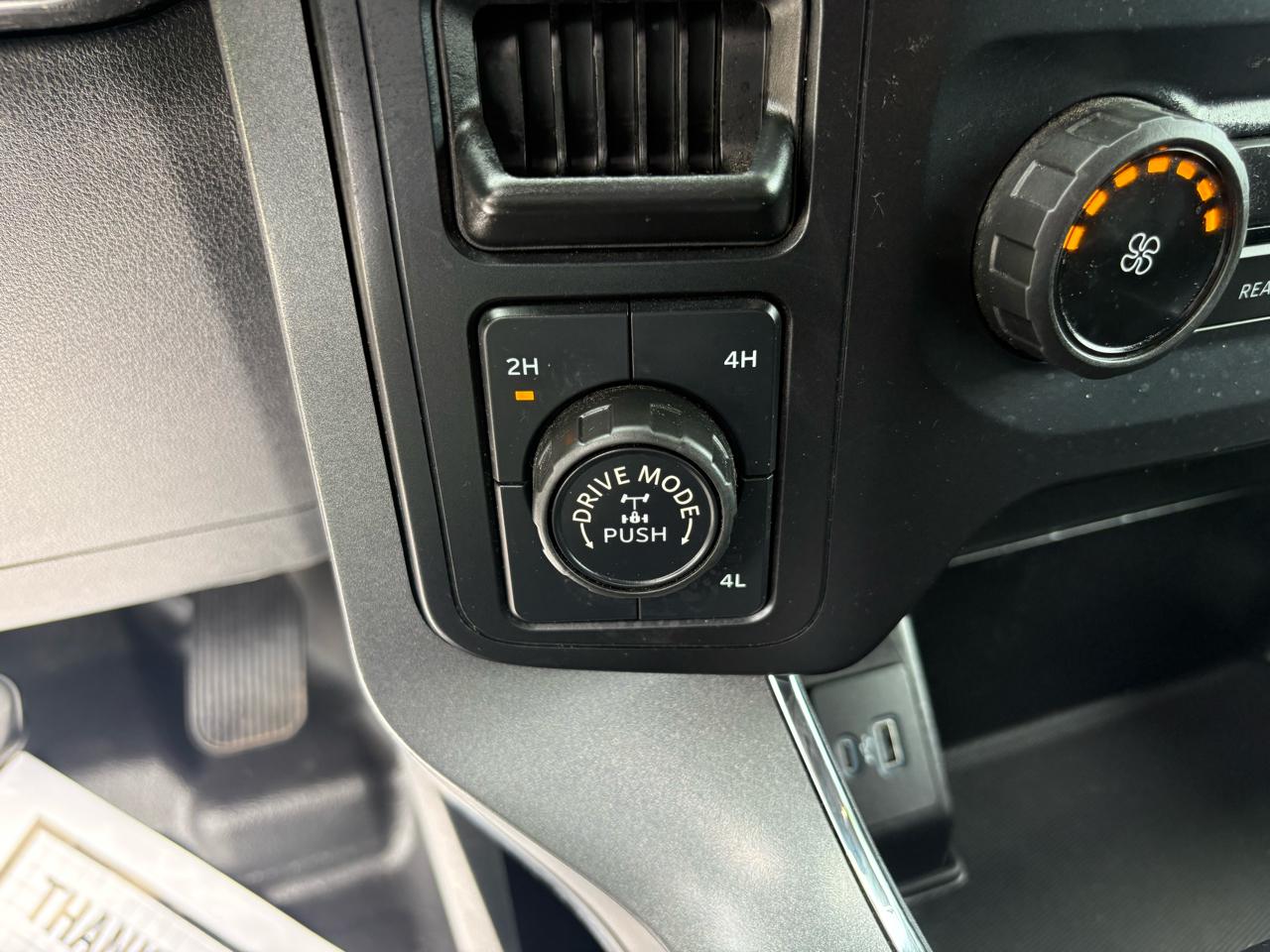 Ford F-150 4WD SuperCrew 145" STX 2021