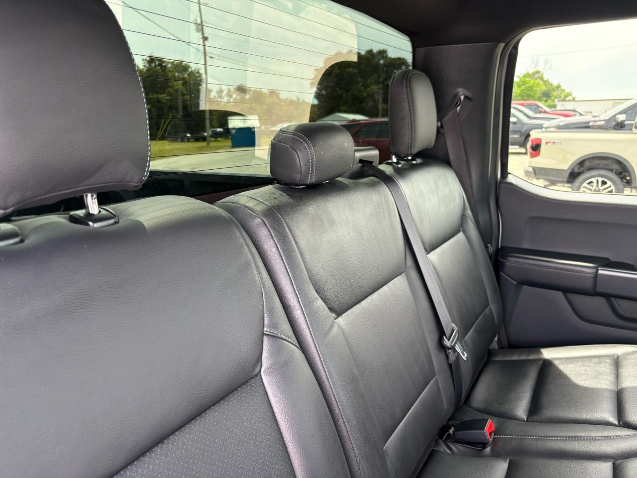 Ford F-150 4WD SuperCrew 145" STX 2021