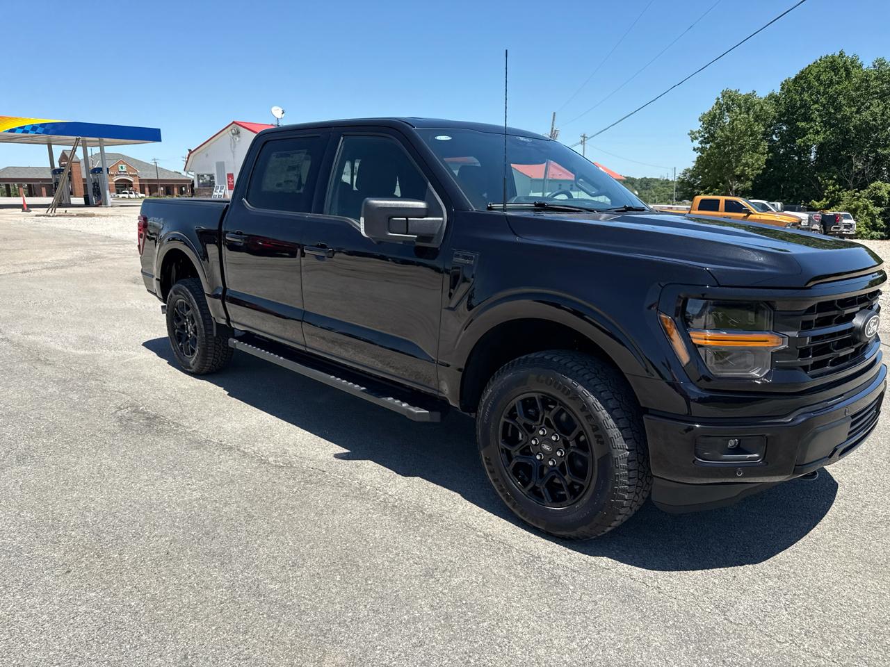 Ford F-150 XLT 4WD SuperCrew 5.5' Box 2026