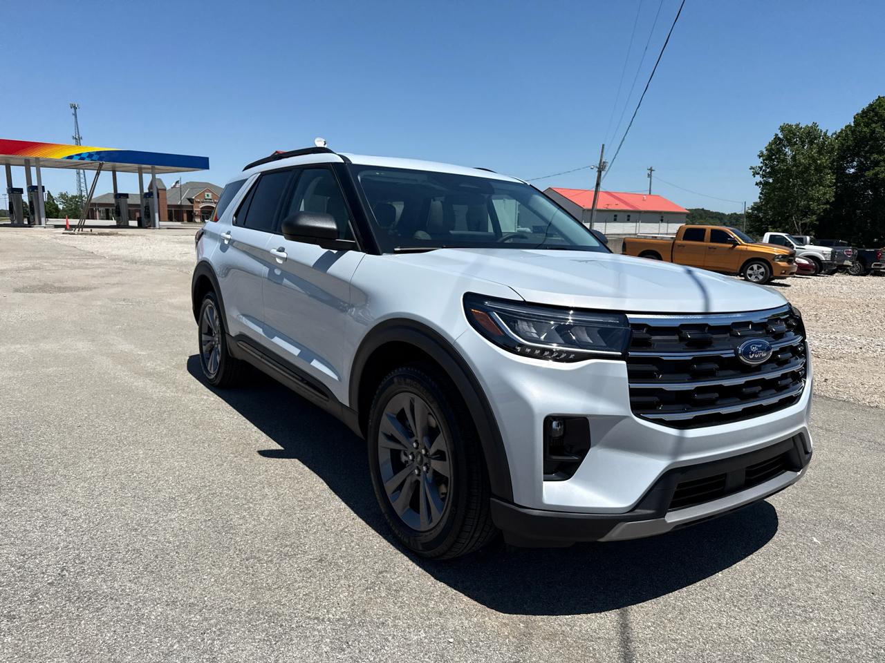 Ford Explorer Active w/100A Pkg 4WD 2026