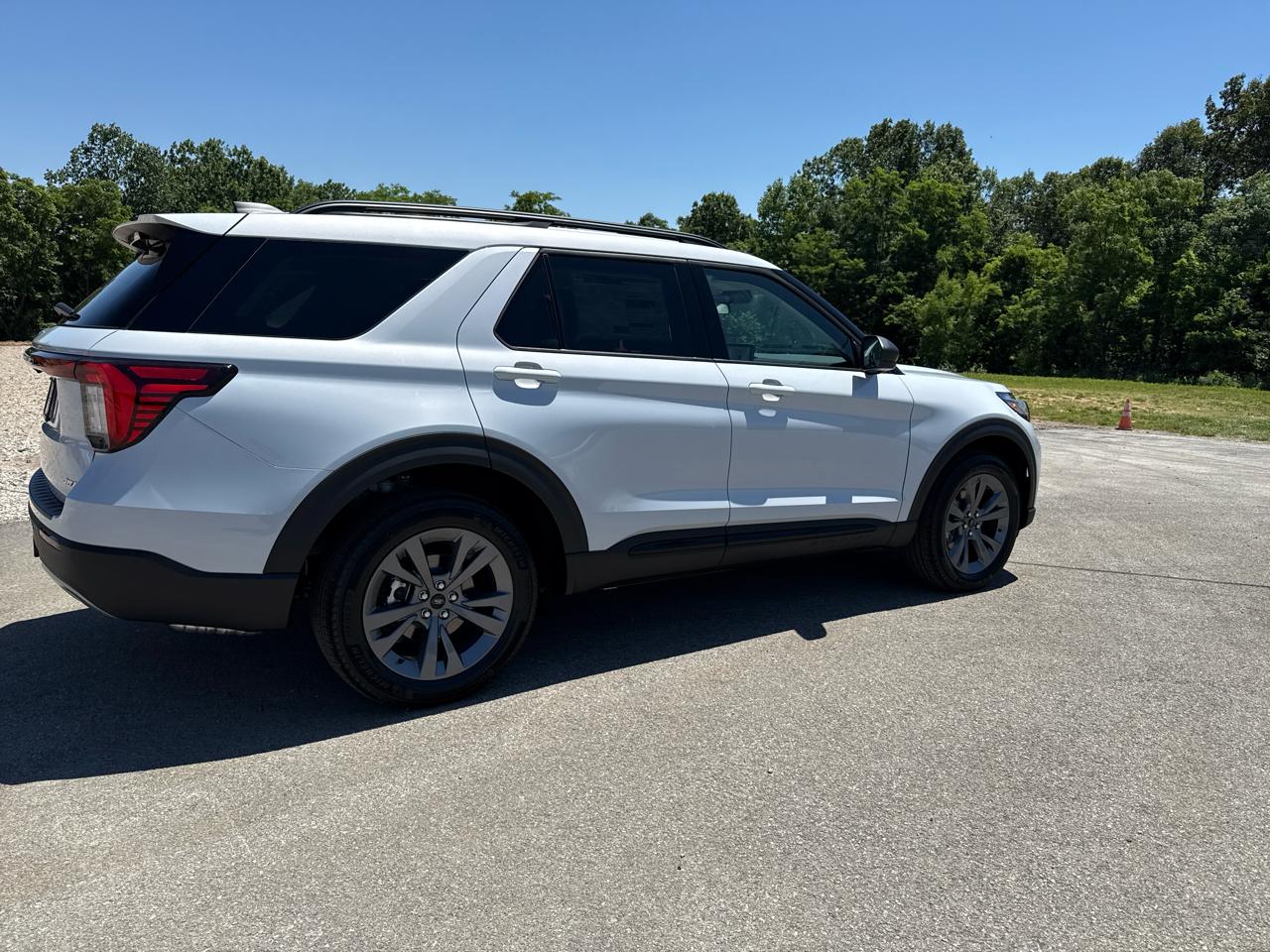 Ford Explorer Active w/100A Pkg 4WD 2026