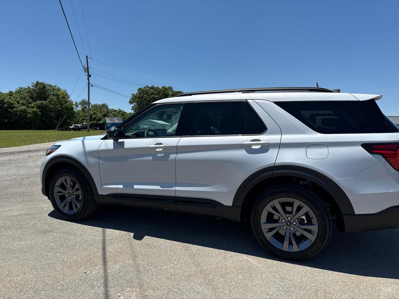 Ford Explorer Active w/100A Pkg 4WD 2026