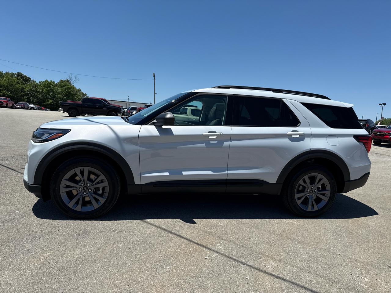 Ford Explorer Active w/100A Pkg 4WD 2026