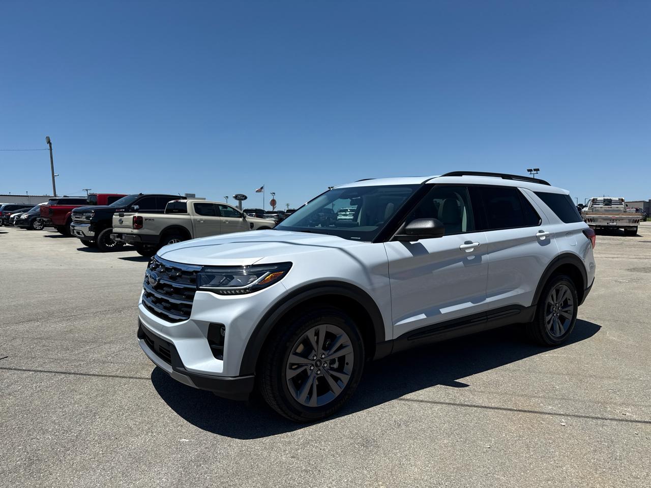 Ford Explorer Active w/100A Pkg 4WD 2026