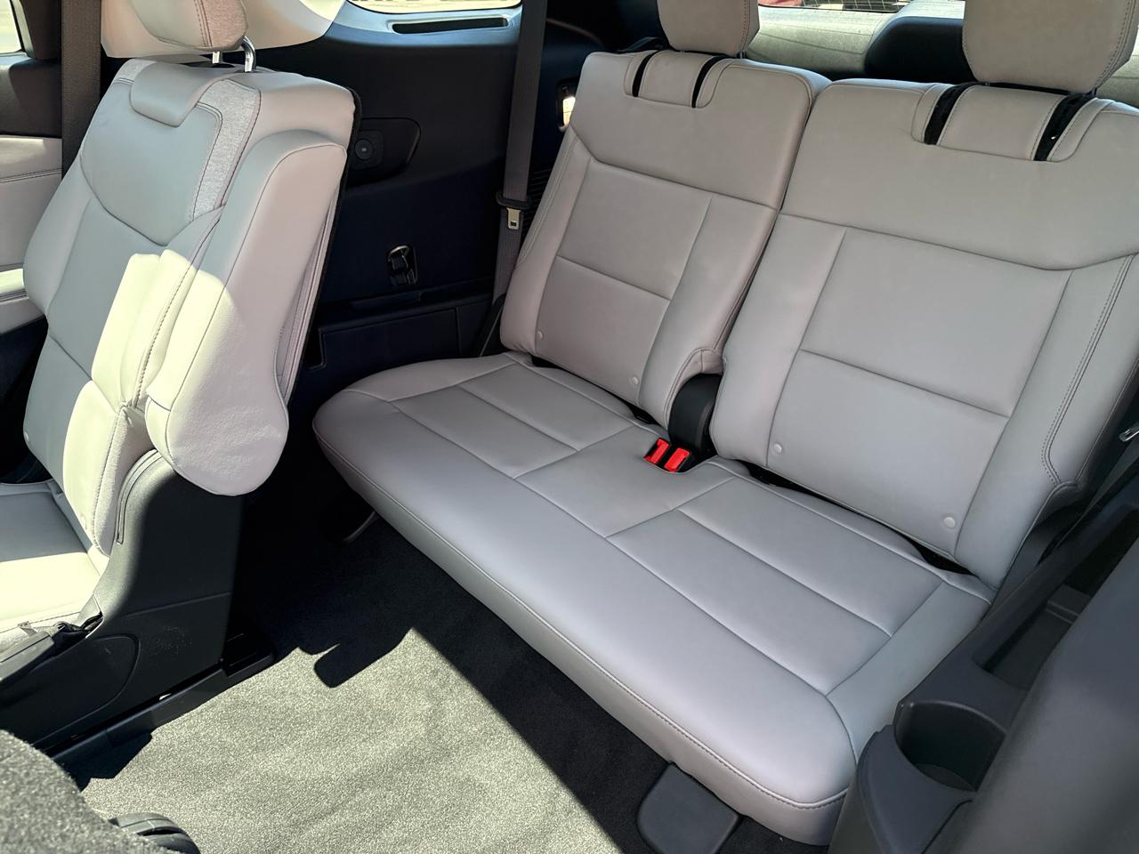 Ford Explorer Active w/100A Pkg 4WD 2026