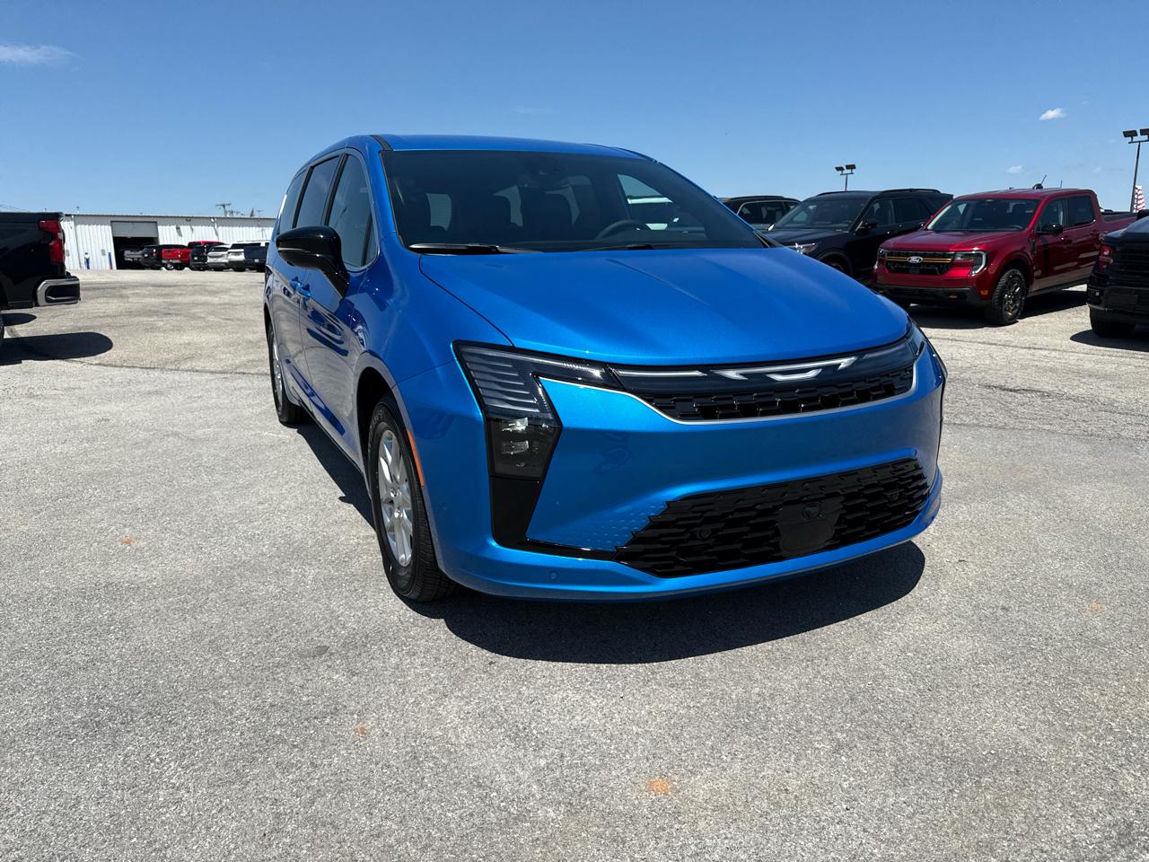 2027 Chrysler Pacifica Select FWD