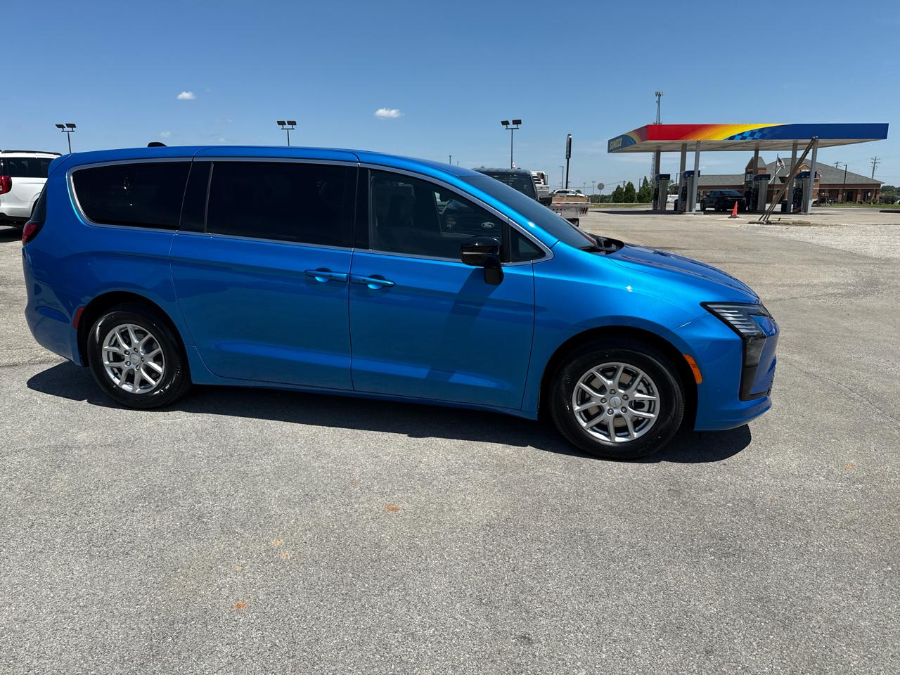 Chrysler Pacifica Select FWD 2027