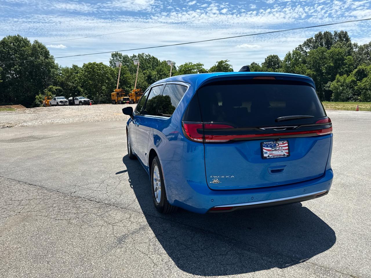Chrysler Pacifica Select FWD 2027
