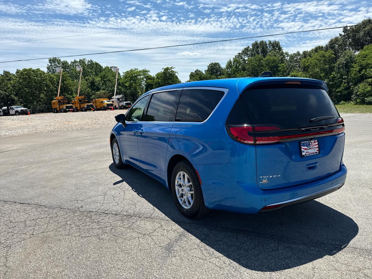 Chrysler Pacifica Select FWD 2027