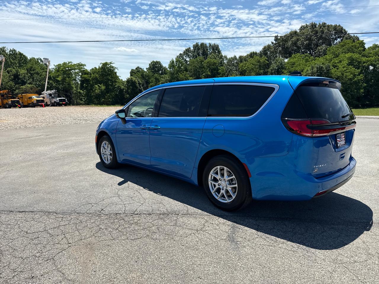 Chrysler Pacifica Select FWD 2027