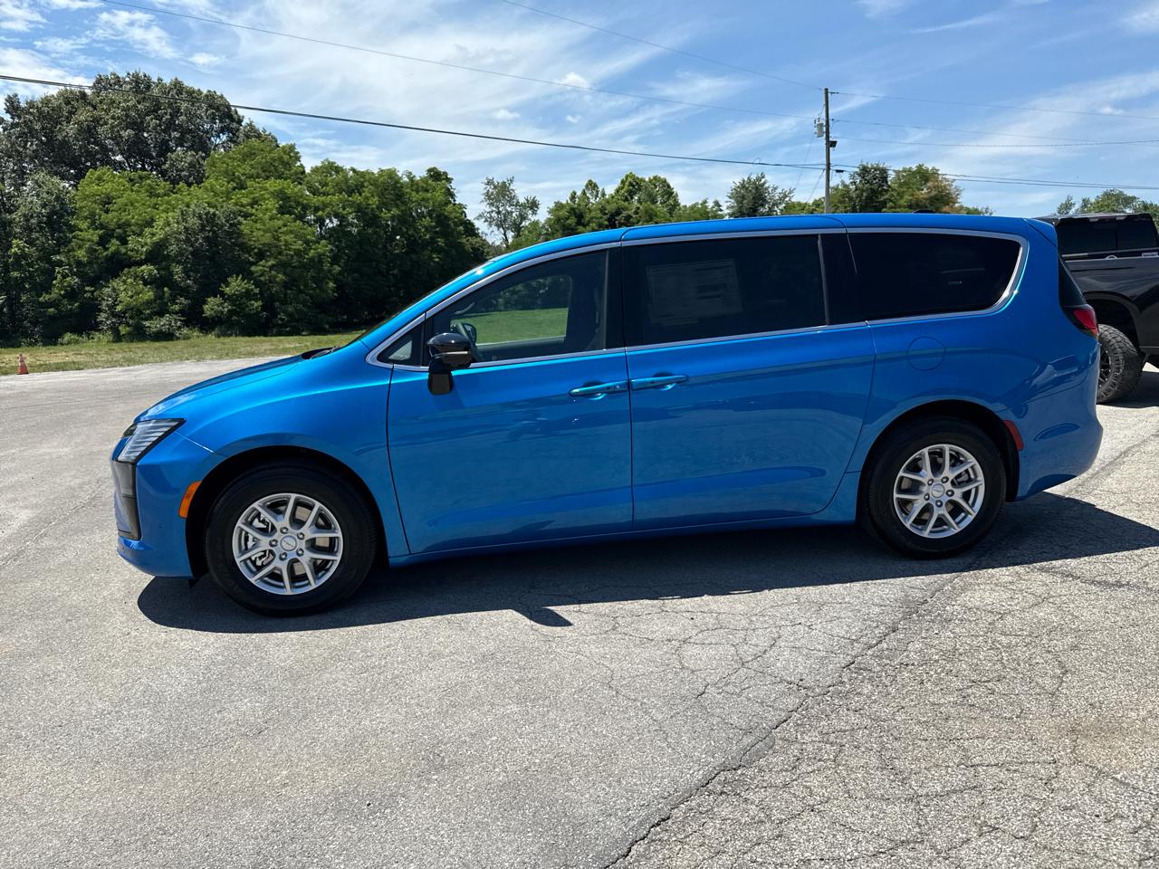 Chrysler Pacifica Select FWD 2027