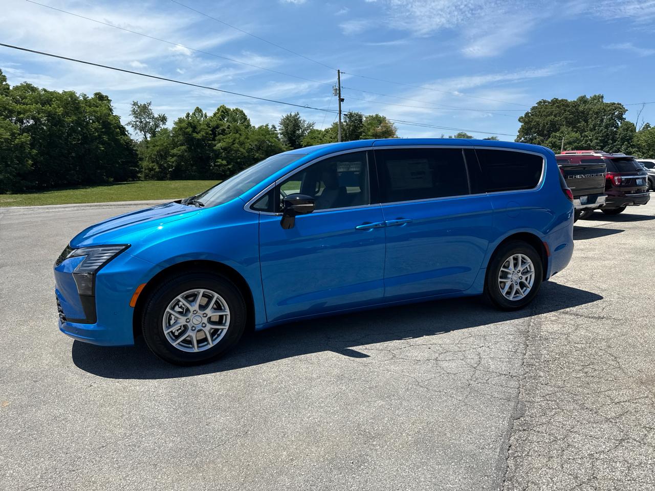Chrysler Pacifica Select FWD 2027