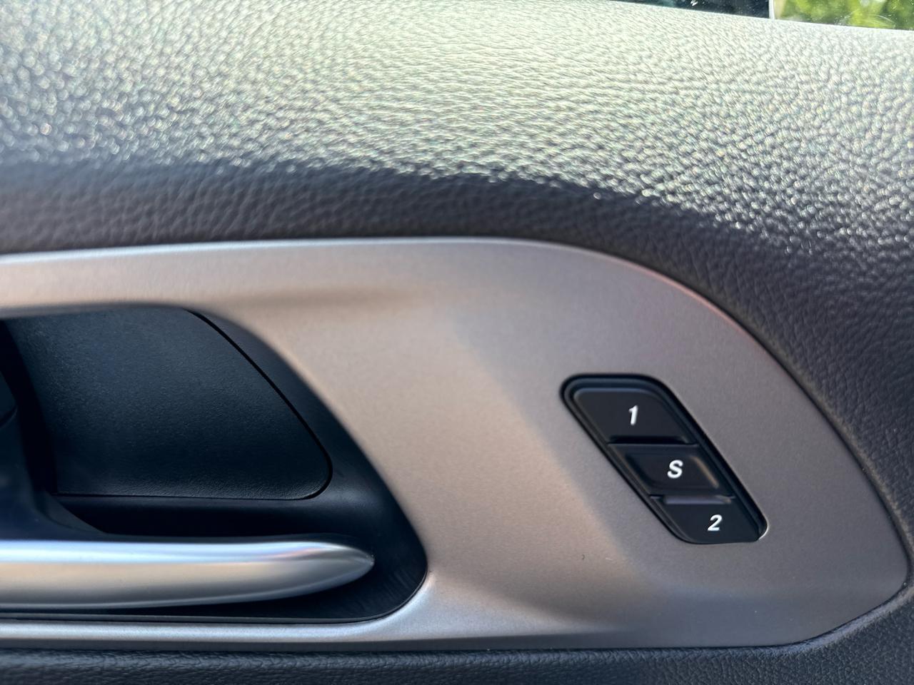 Chrysler Pacifica Select FWD 2027