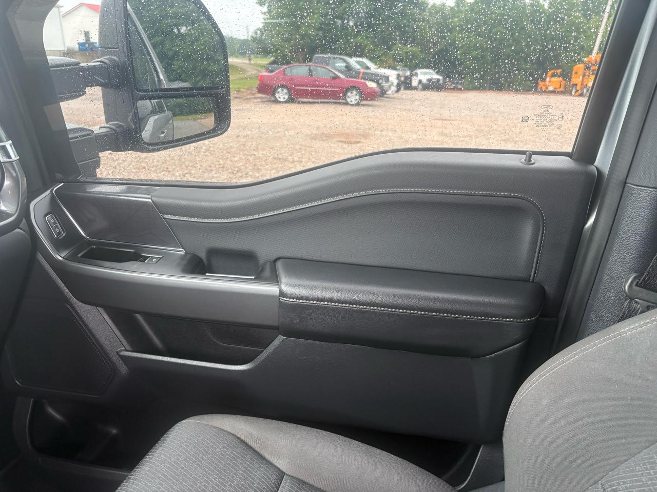 Ford F-150 XLT SuperCrew 4WD 2023
