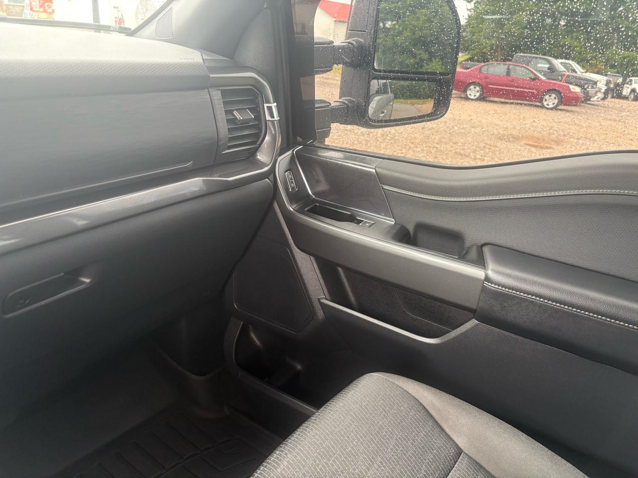 Ford F-150 XLT SuperCrew 4WD 2023