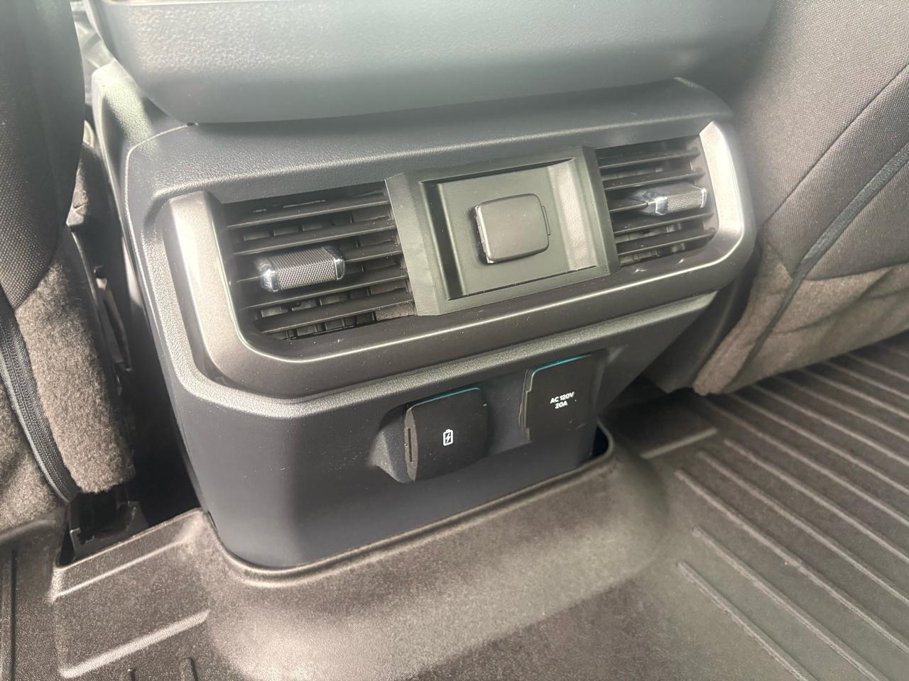 Ford F-150 XLT SuperCrew 4WD 2023