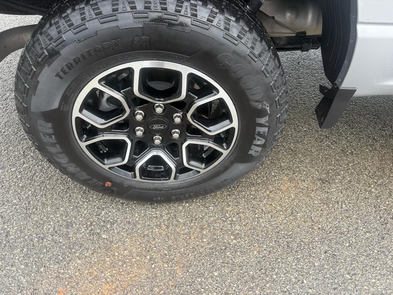 Ford F-150 XLT SuperCrew 4WD 2023