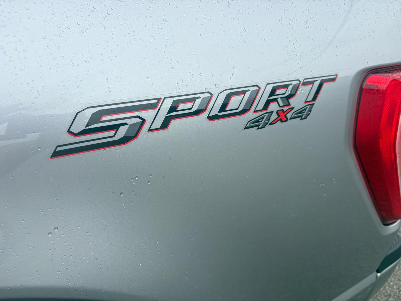Ford F-150 XLT SuperCrew 4WD 2023