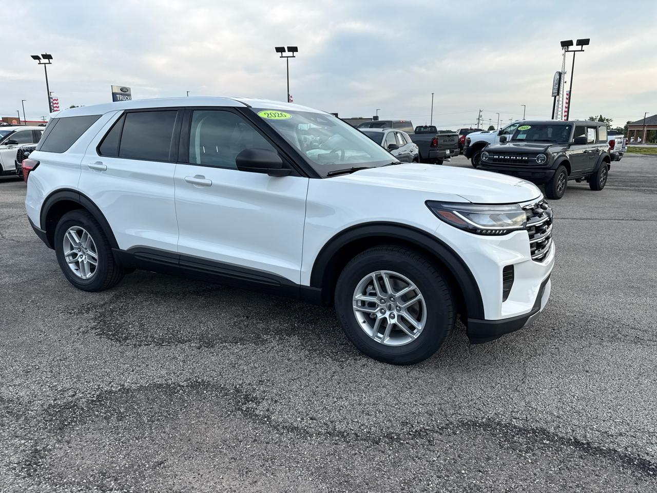 Ford Explorer Active w/100A Pkg RWD 2026