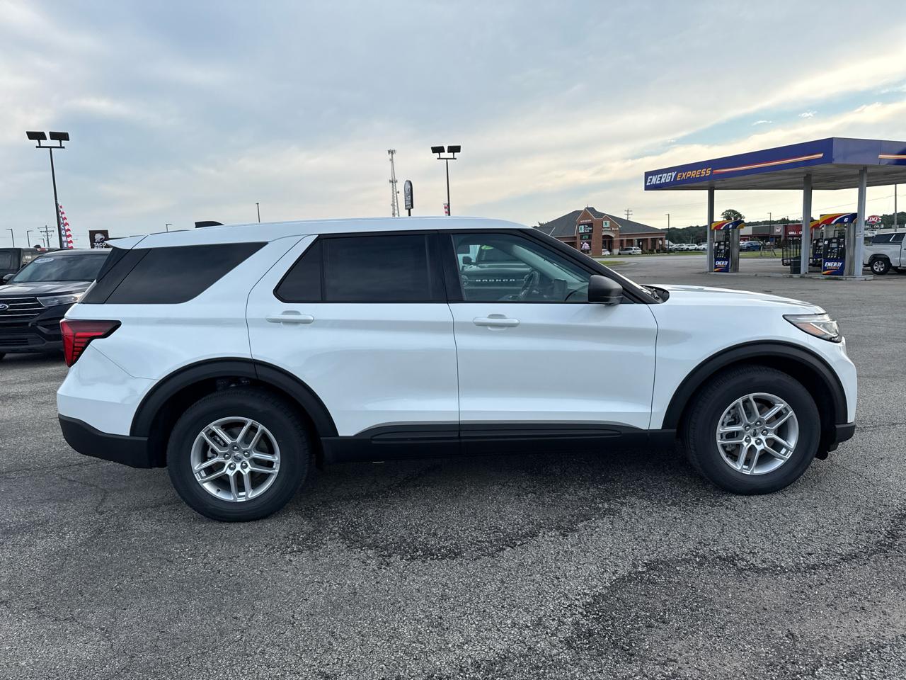 Ford Explorer Active w/100A Pkg RWD 2026