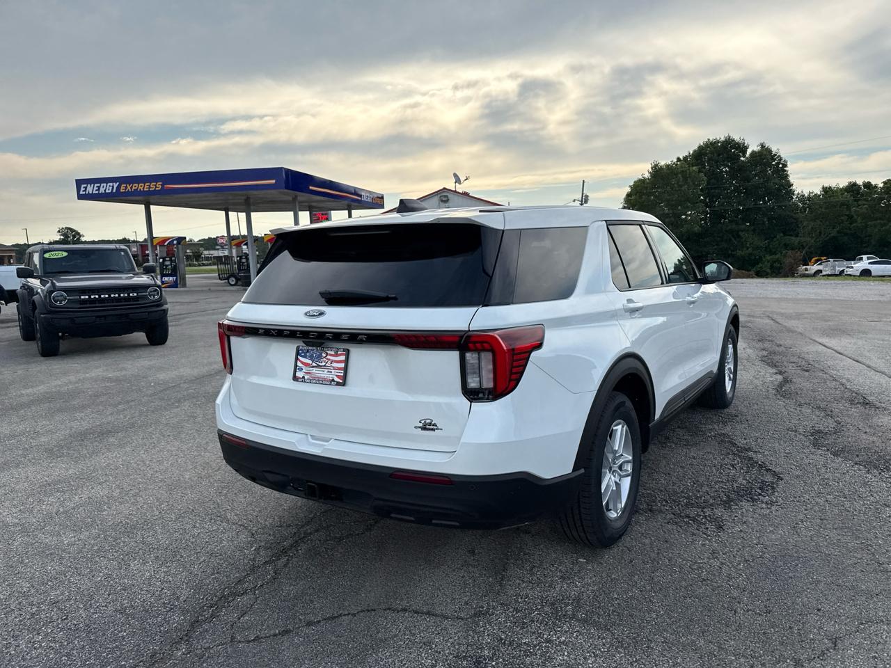 Ford Explorer Active w/100A Pkg RWD 2026