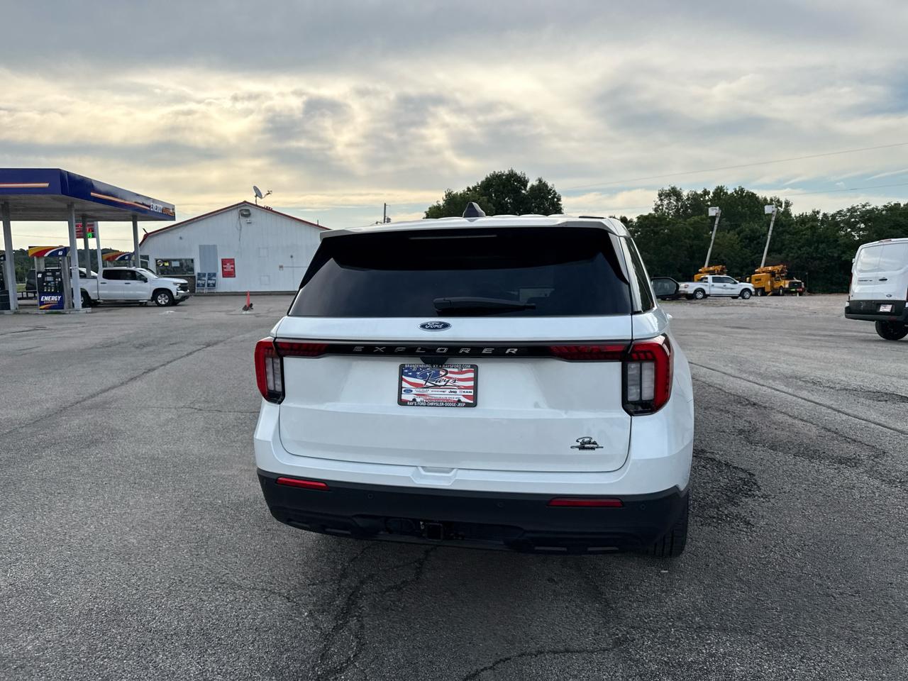Ford Explorer Active w/100A Pkg RWD 2026