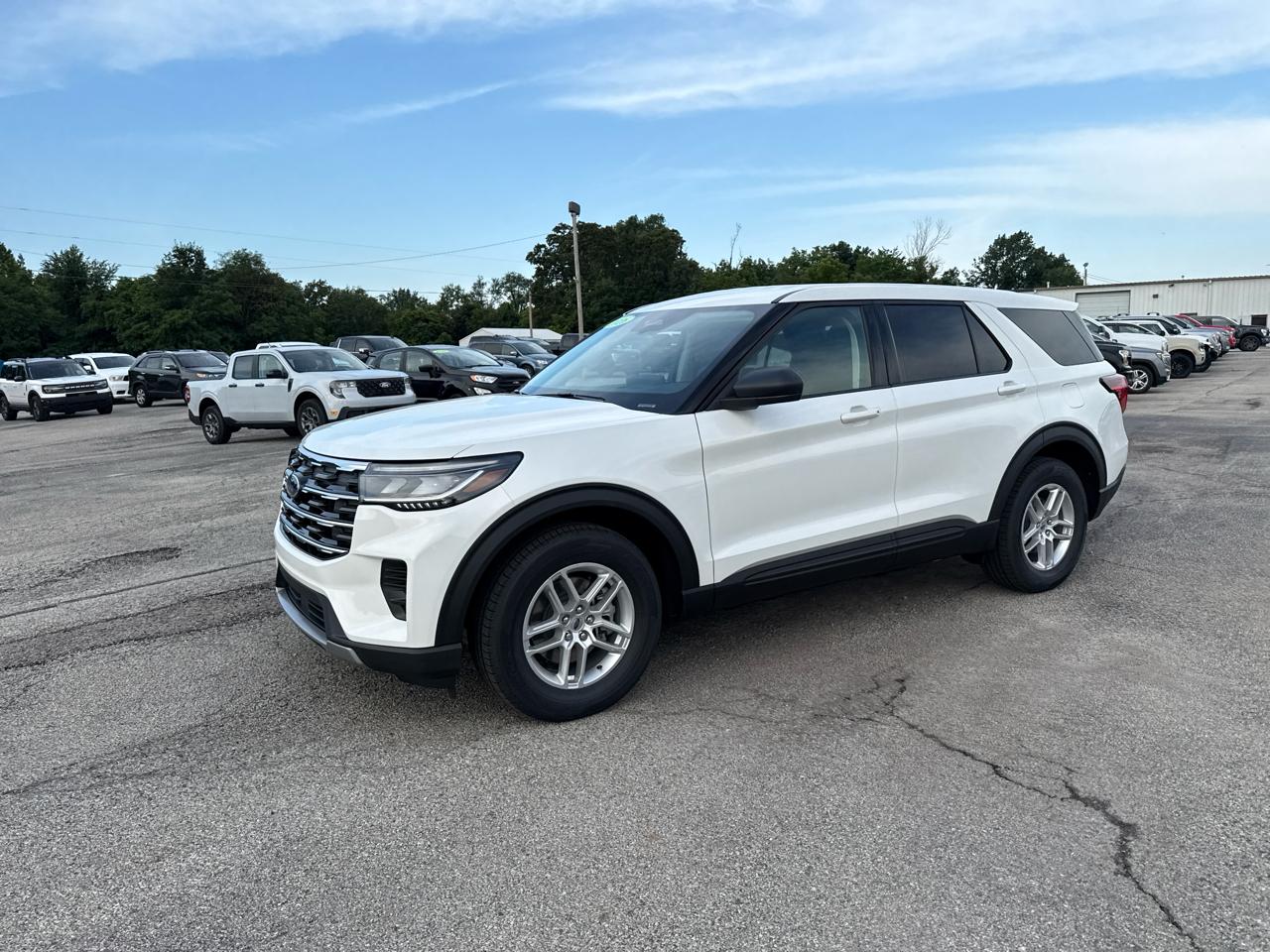 Ford Explorer Active w/100A Pkg RWD 2026