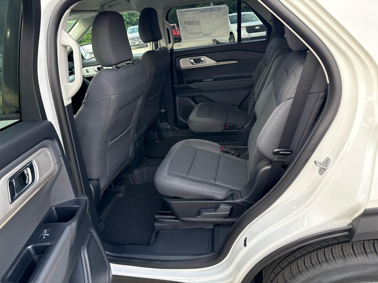 Ford Explorer Active w/100A Pkg RWD 2026