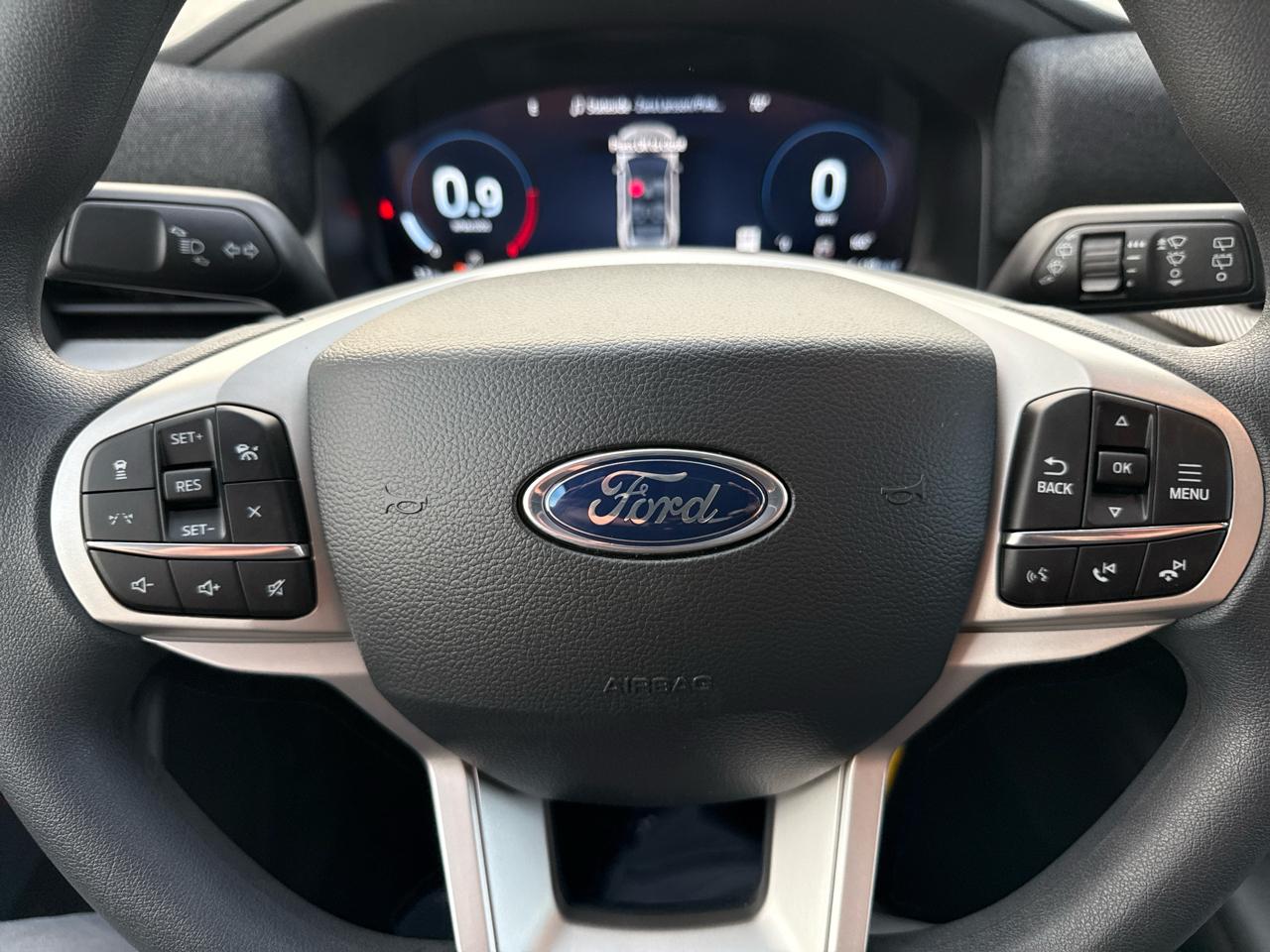 Ford Explorer Active w/100A Pkg RWD 2026