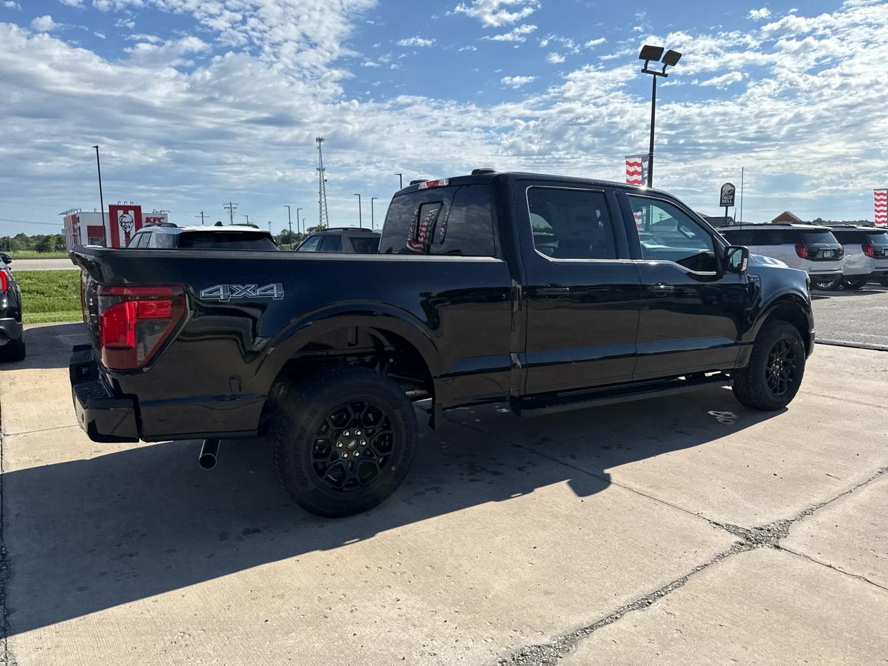 Ford F-150 XLT 4WD SuperCrew 5.5' Box 2026