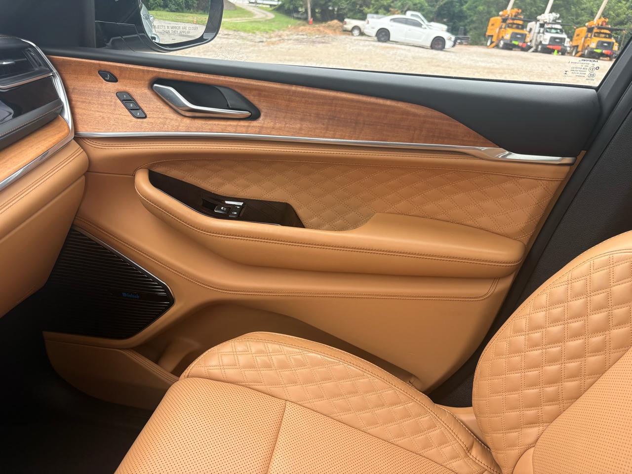 Jeep Grand Cherokee 4xe Summit Reserve 4x4 2023