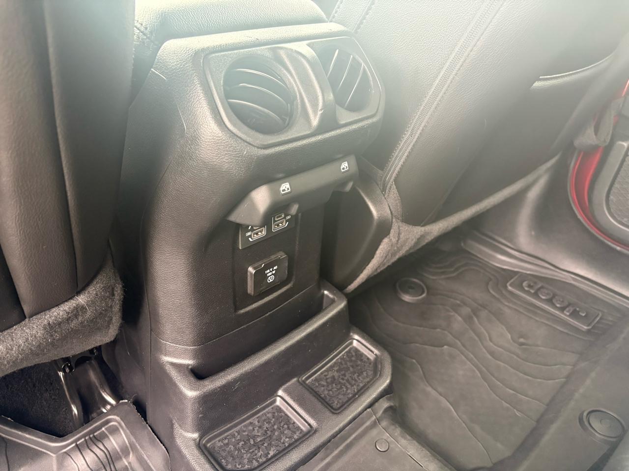 Jeep Wrangler Unlimited Sahara Altitude 4x4 2021