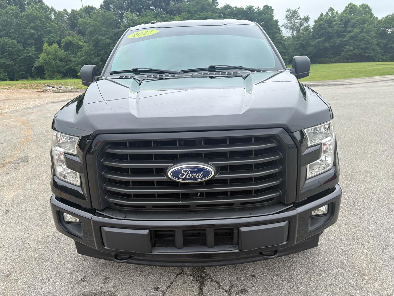 Ford F-150 4WD SuperCrew 145" XLT 2017