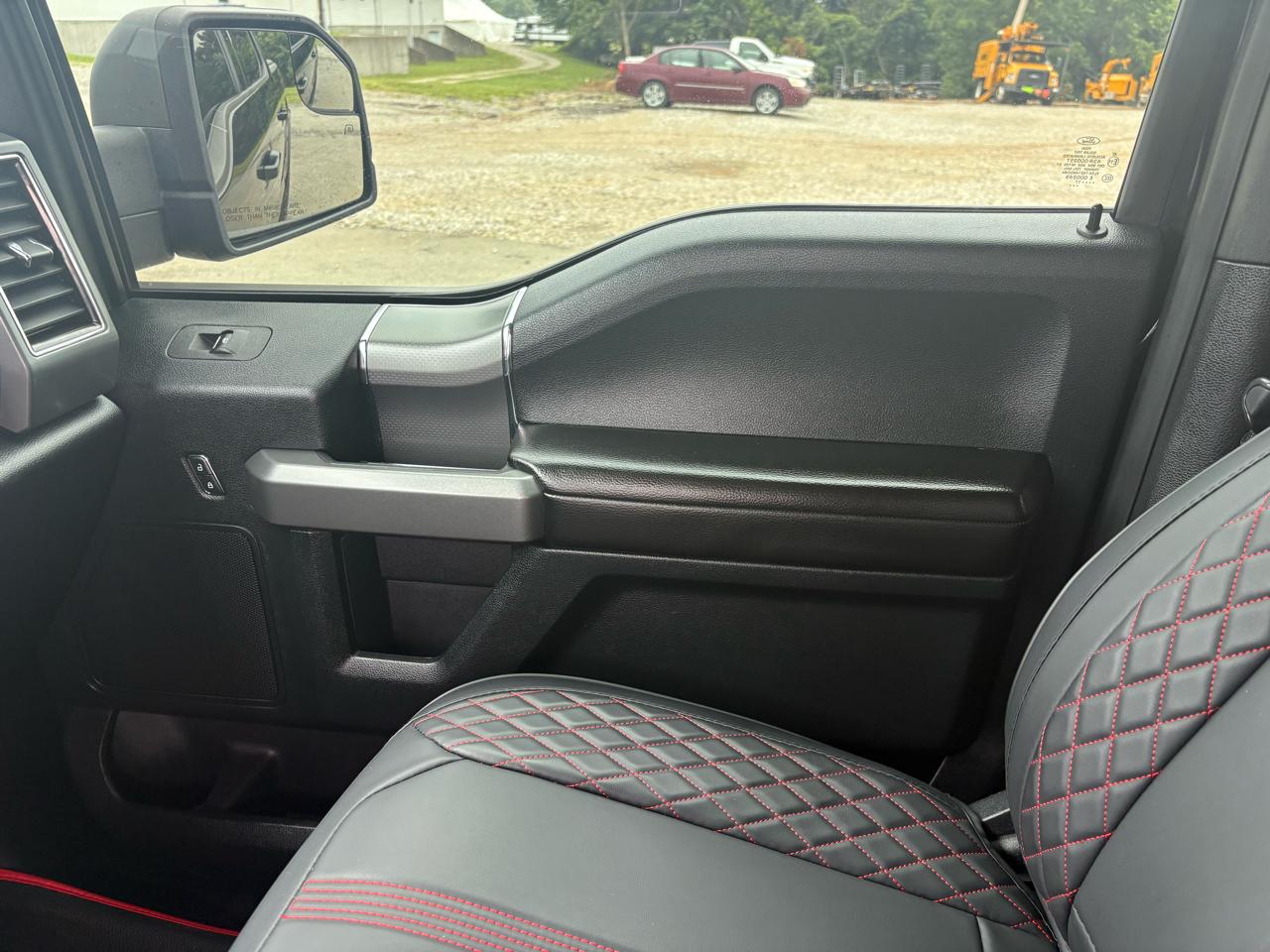 Ford F-150 4WD SuperCrew 145" XLT 2017