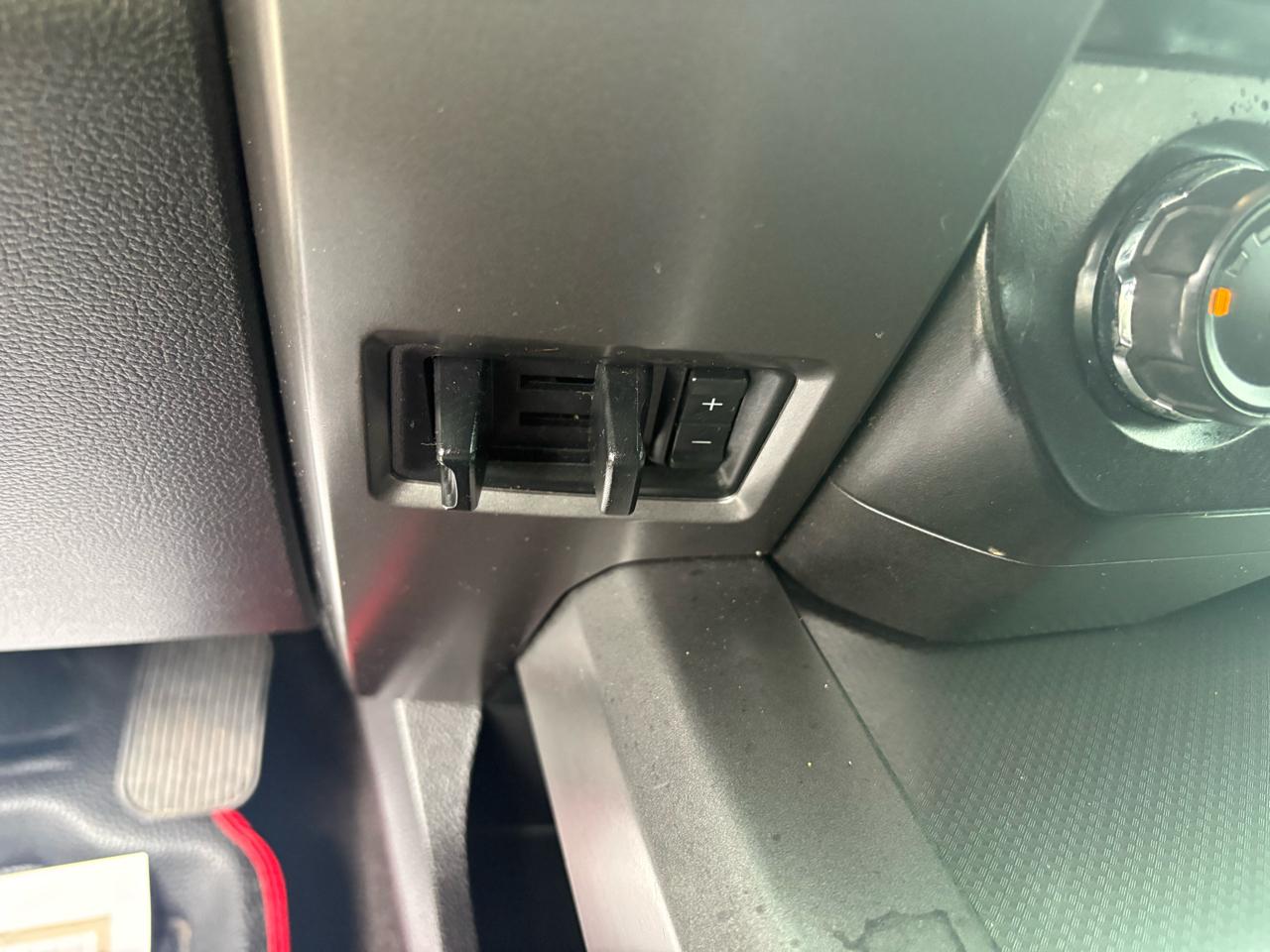 Ford F-150 4WD SuperCrew 145" XLT 2017