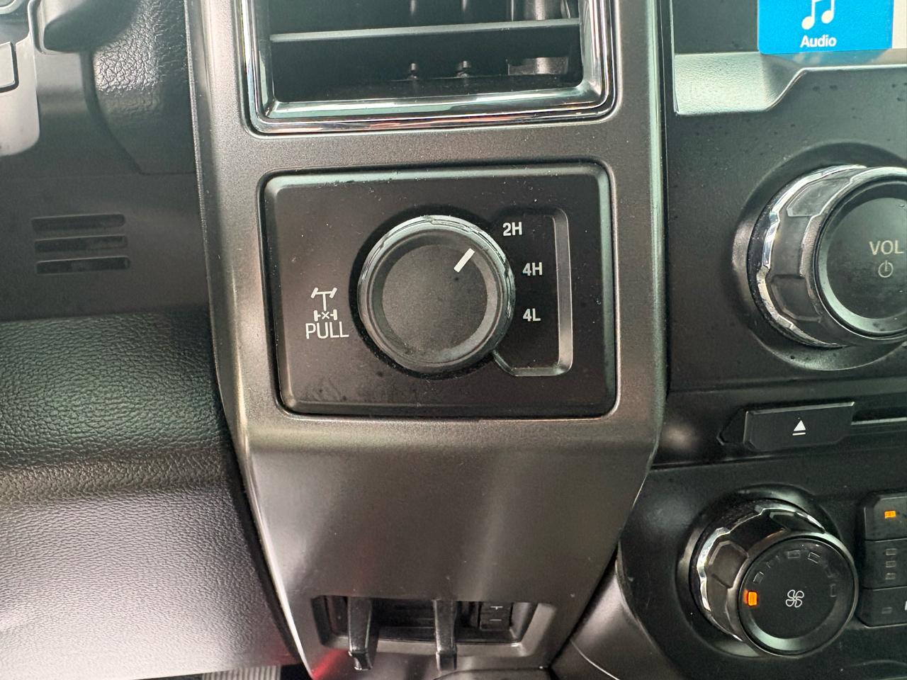 Ford F-150 4WD SuperCrew 145" XLT 2017