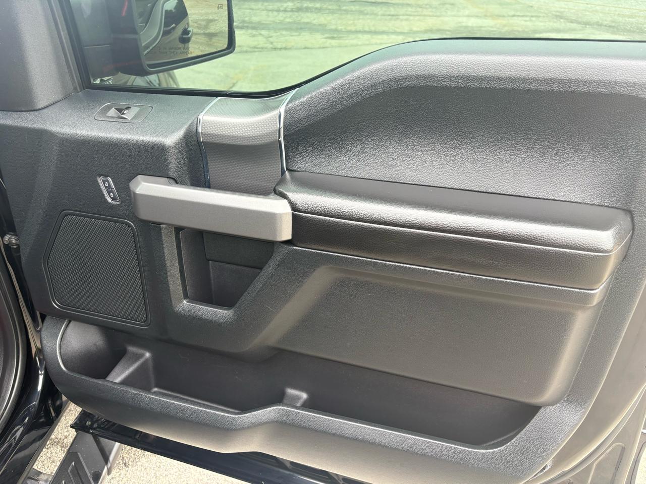 Ford F-150 4WD SuperCrew 145" XLT 2017