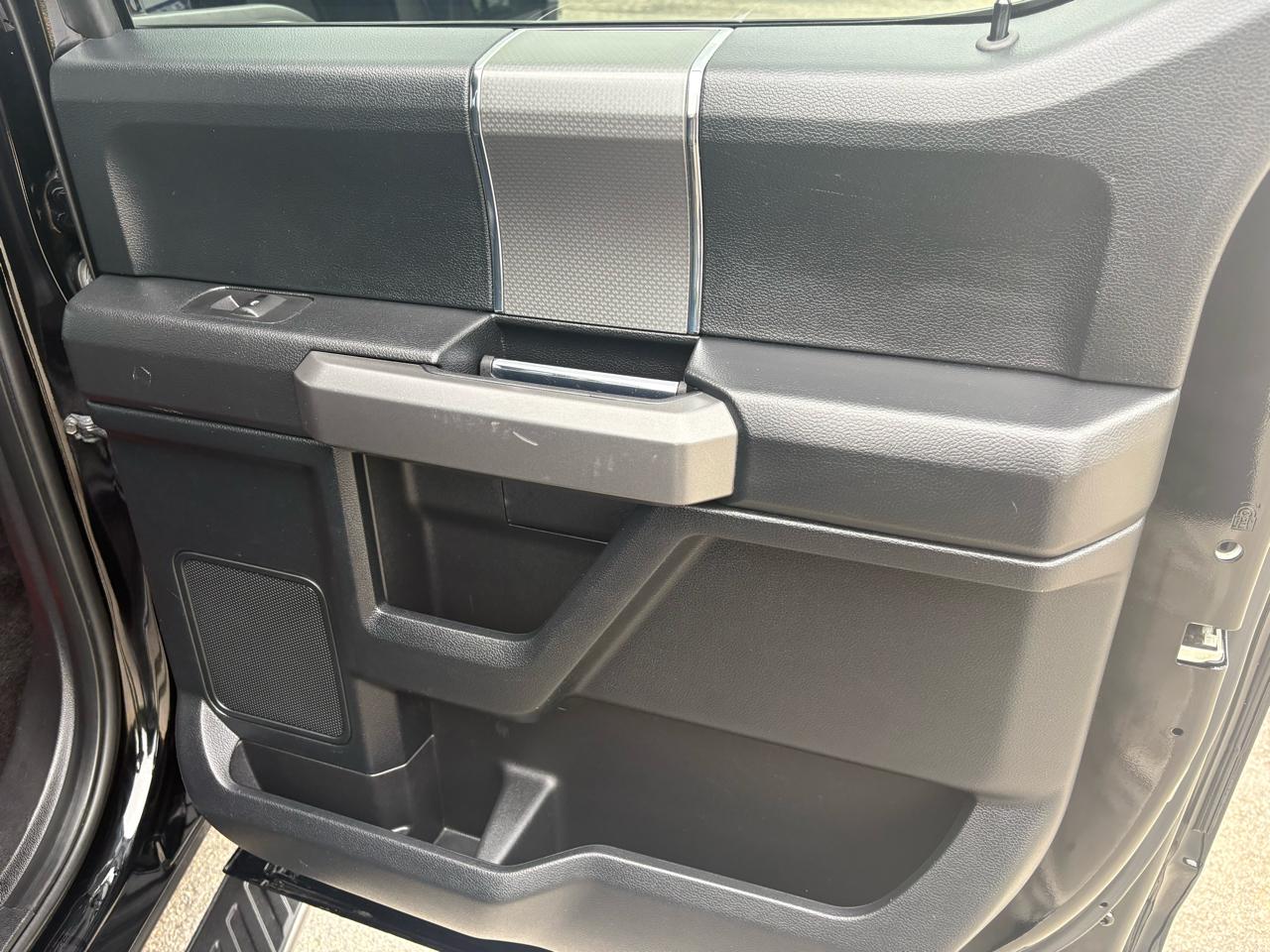 Ford F-150 4WD SuperCrew 145" XLT 2017