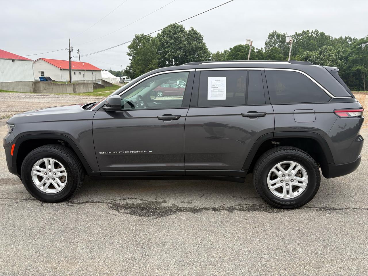 Jeep Grand Cherokee Laredo 4x4 2023